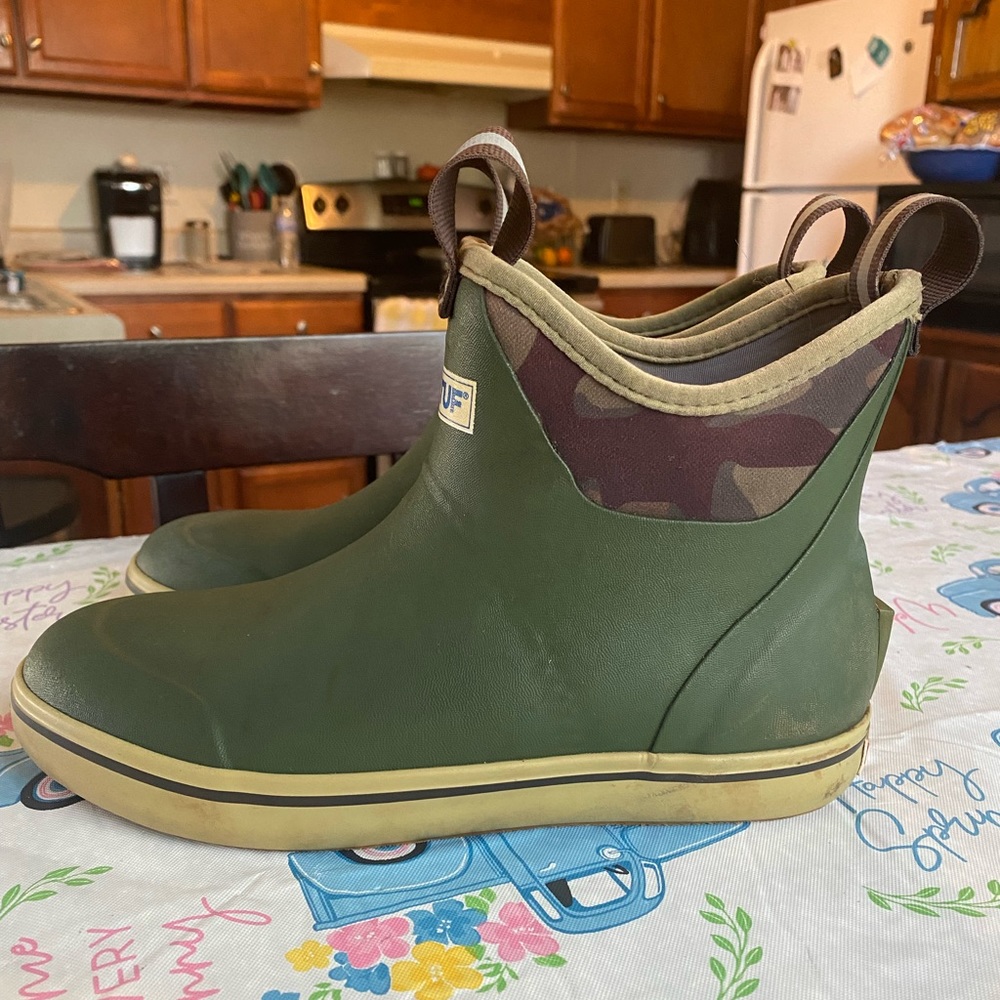 XtraTuf Womens 6in Ankle Boot Green/Camo size 6